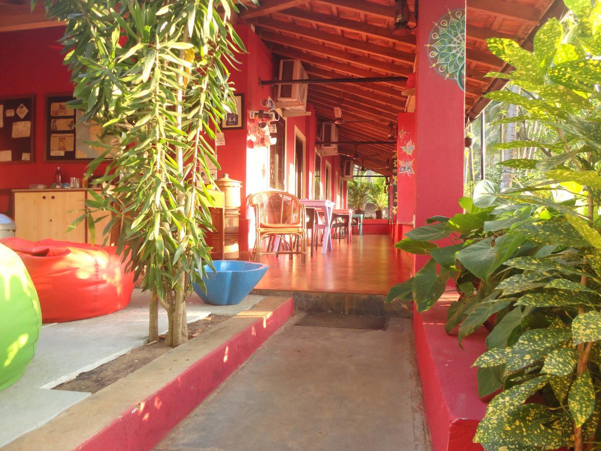 The Yuppi Hippi Female Hostel Anjuna Ngoại thất bức ảnh