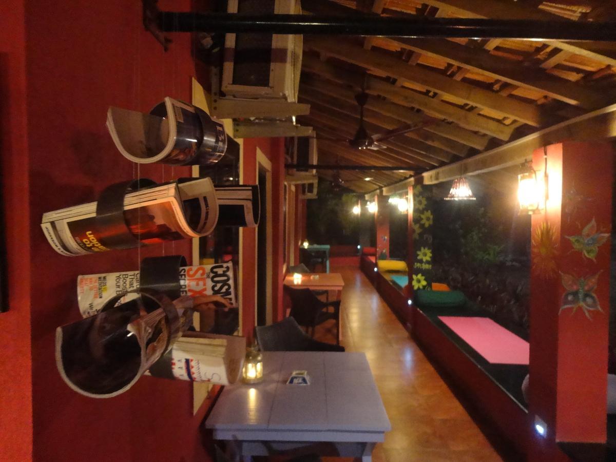 The Yuppi Hippi Female Hostel Anjuna Ngoại thất bức ảnh