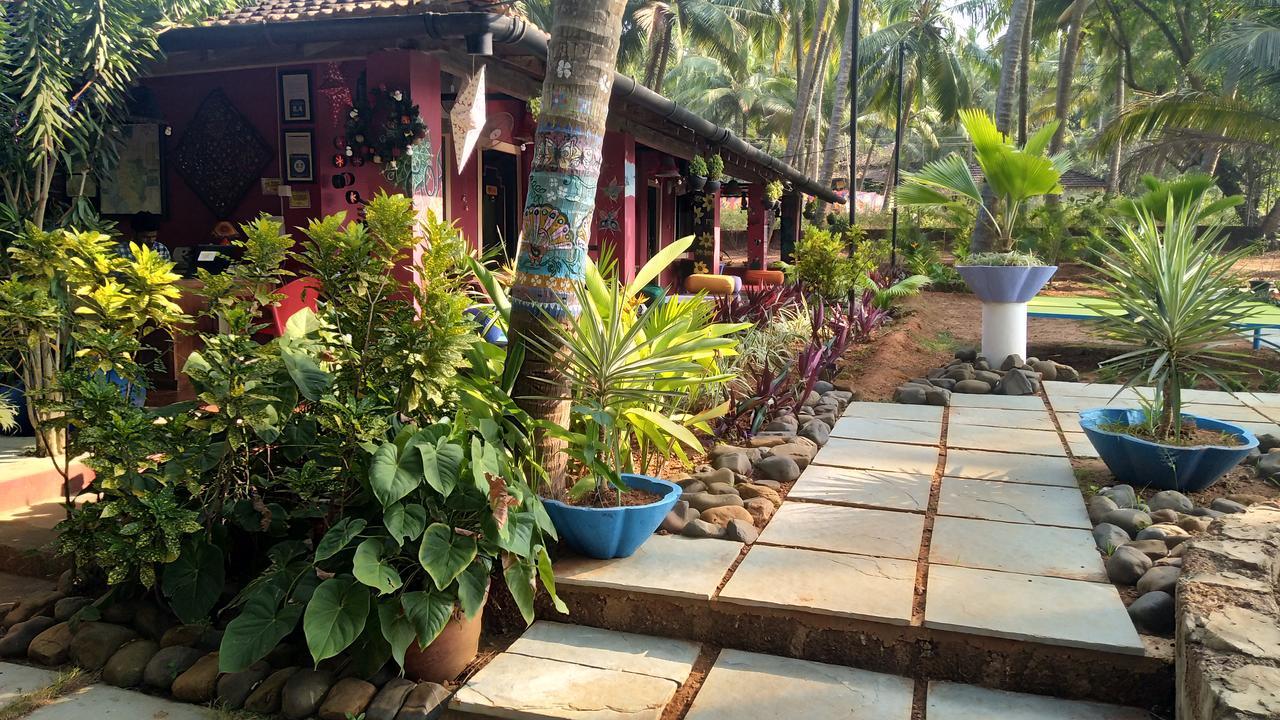 The Yuppi Hippi Female Hostel Anjuna Ngoại thất bức ảnh